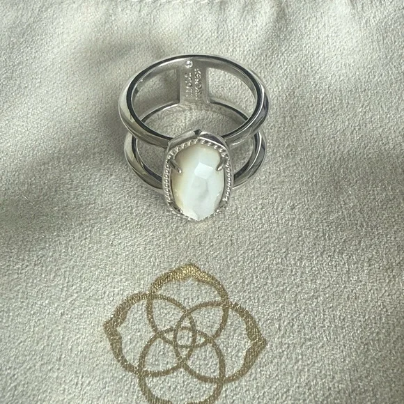 Kendra Scott Elyse Sterling Silver Double Band Ring in Opal size 6 - Picture 2 of 3